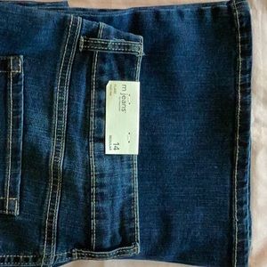 Ladies NWT jeans.
